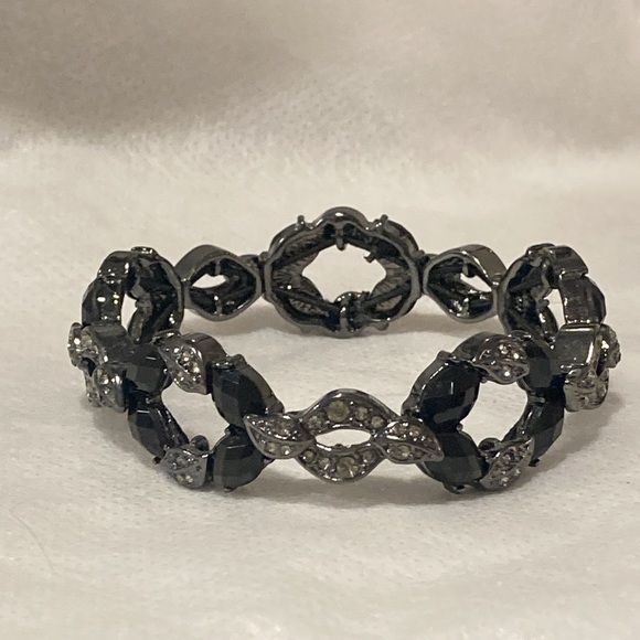 NWOT - Stretchy Black & Pewter Coloured Crystal Bead Bracelet - Picture 7 of 9
